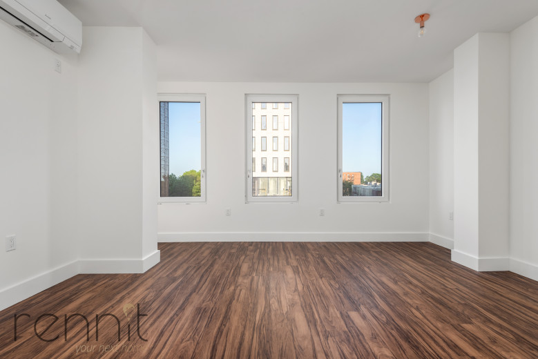 26-24 4th St, Apt 402A Image 3