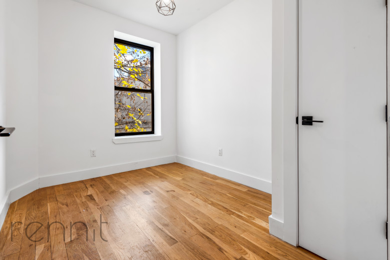 373 Howard Ave, Apt 2B Image 9