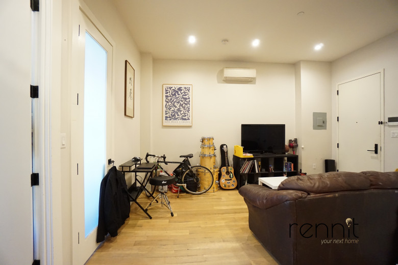 163 Graham Ave, Apt 1A Image 1