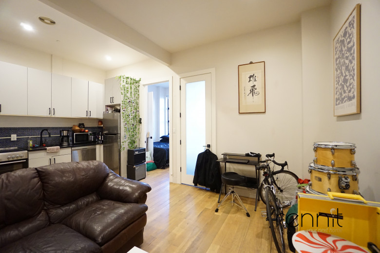 163 Graham Ave, Apt 1A Image 4