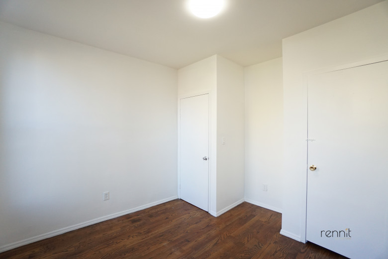 851 Lafayette Ave, Apt 3 Image 8