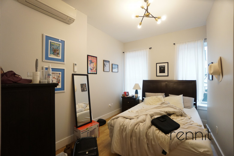 702 Grand St, Apt 2L Image 12