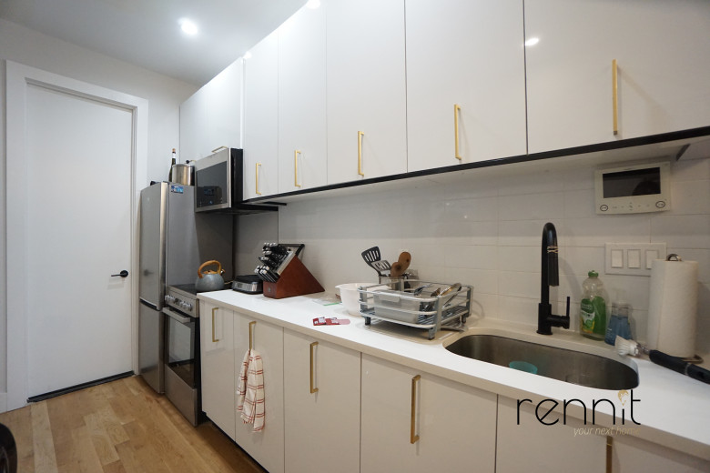 702 Grand St, Apt 2L Image 14