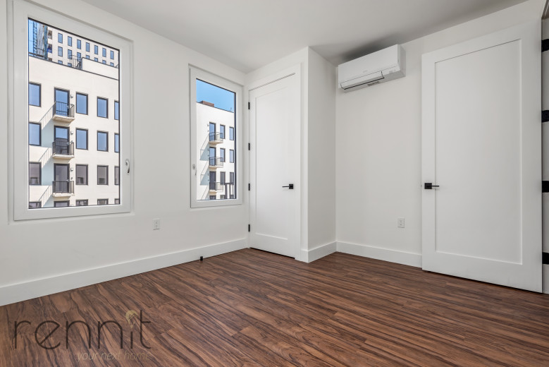 26-25 3rd St, Apt 403B Image 8