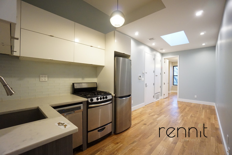 377 Manhattan Ave, Apt 2L Image 1