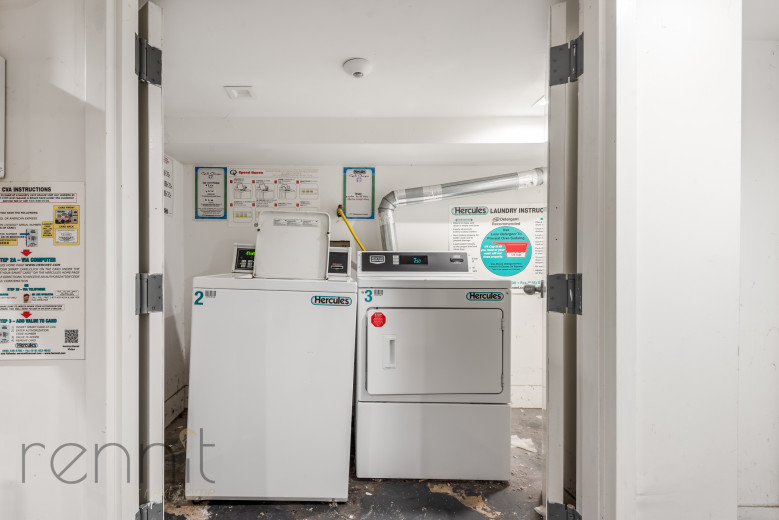 377 Manhattan Ave, Apt 2L Image 10