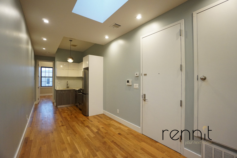 377 Manhattan Ave, Apt 2L Image 6