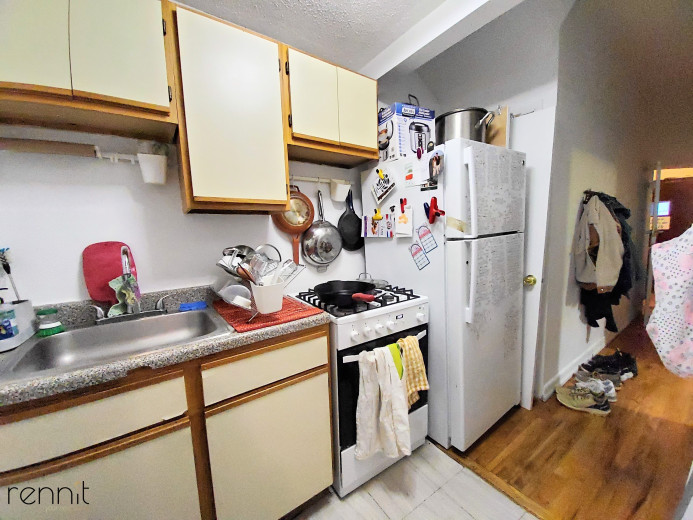 976 Bedford Ave, Apt 2 Image 6