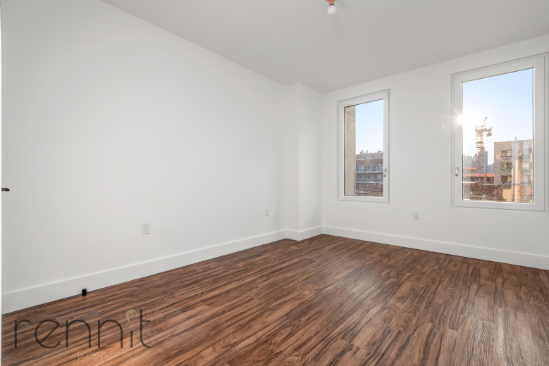 26-25 3rd St, Apt 204B Image 6