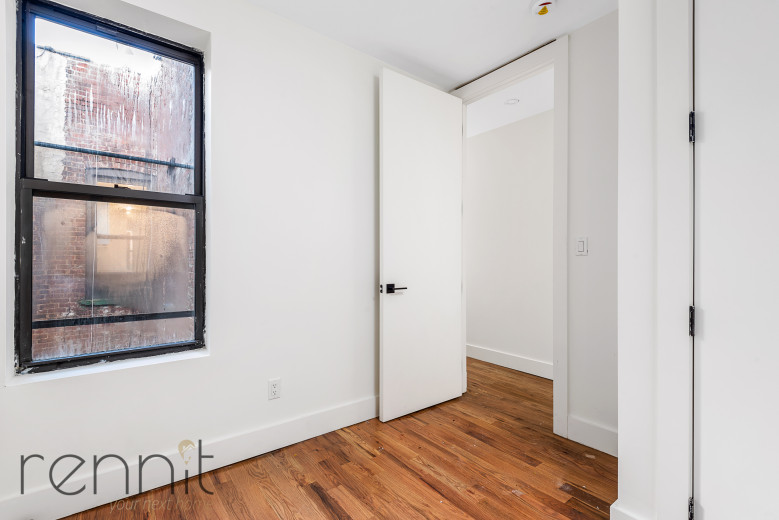 1645 Putnam Ave, Apt 3R Image 9