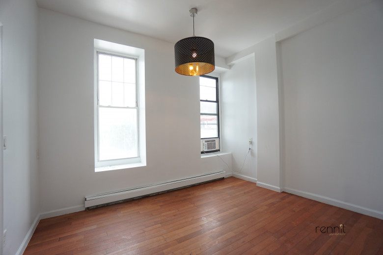 744 Myrtle Ave, Apt 2B Image 3