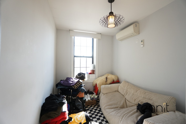 336 Chauncey St, Apt 3C Image 3