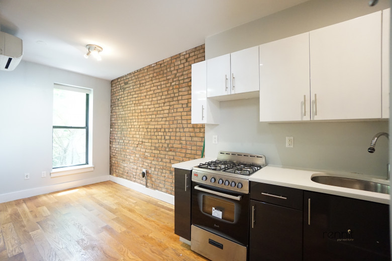 814 St Johns Pl, Apt 3R Image 2