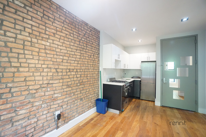 814 St Johns Pl, Apt 3R Image 9