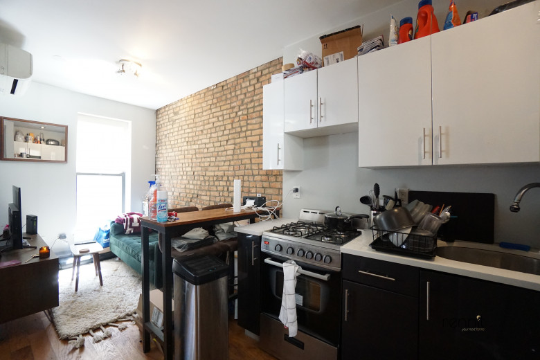 814 St Johns Pl, Apt 3R Image 18