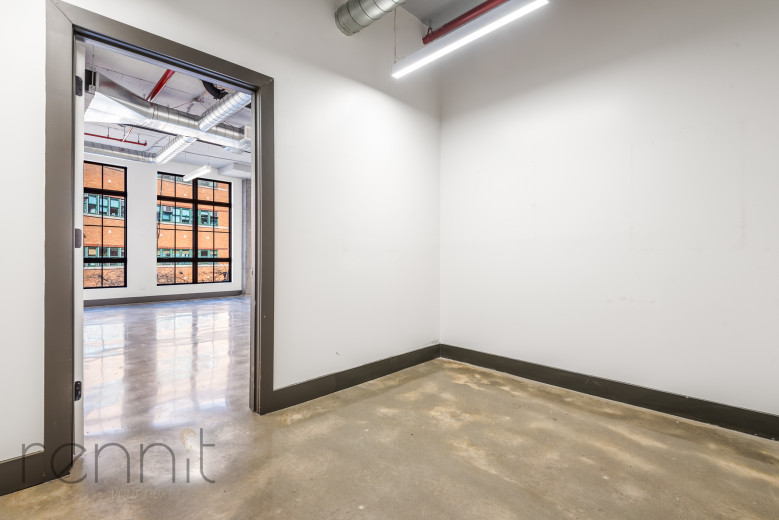 640 Parkside Ave, Apt 201 Image 9