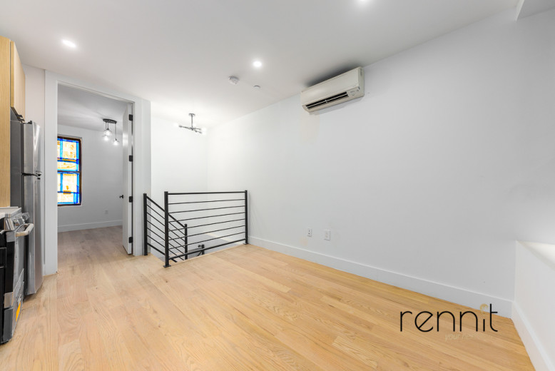 1708 Gates Ave #1A, Apt Ridgewood Image 3