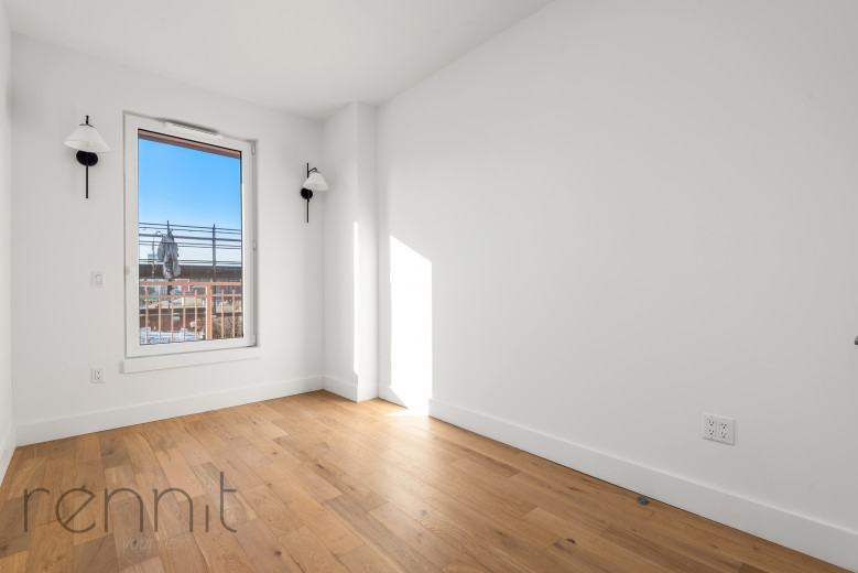 58 Vanderbilt Ave, Apt 4M Image 5