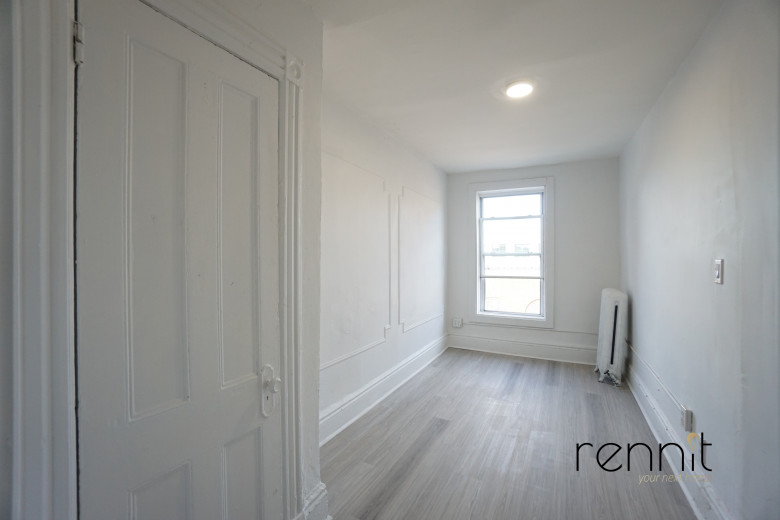 798 Lafayette Ave, Apt 4 Image 9