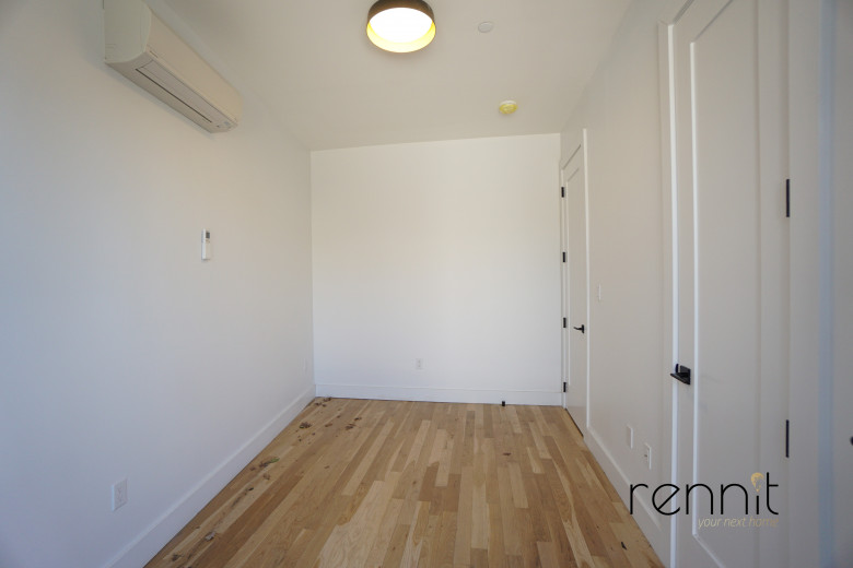 511 Meeker Ave, Apt 1B Image 11