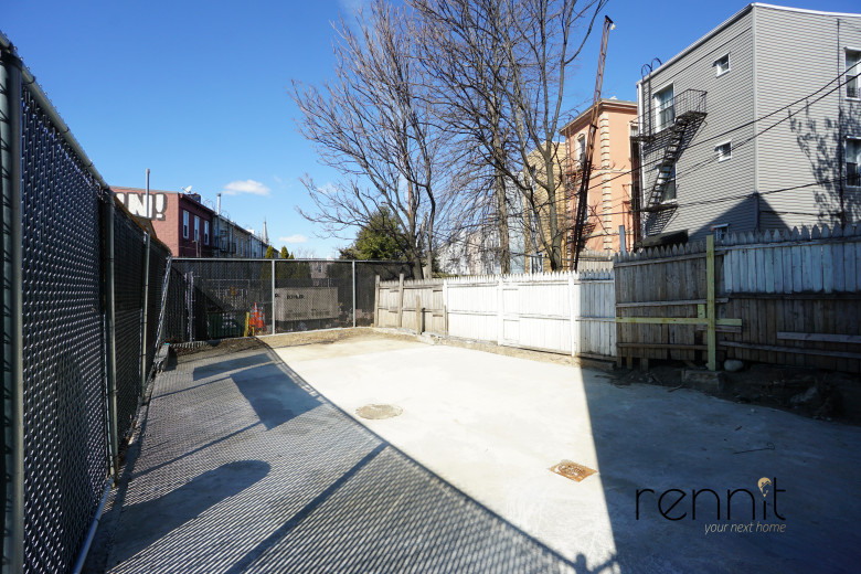 511 Meeker Ave, Apt 1B Image 15