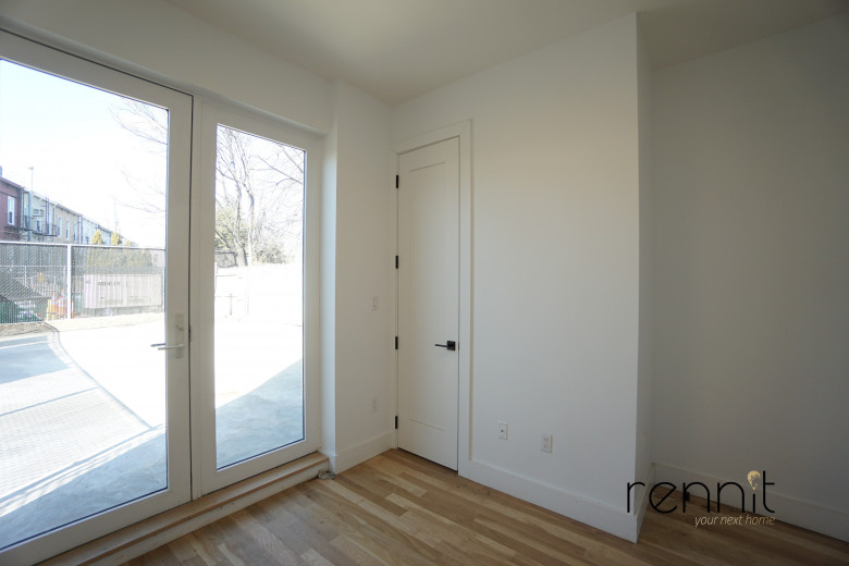 511 Meeker Ave, Apt 1B Image 9