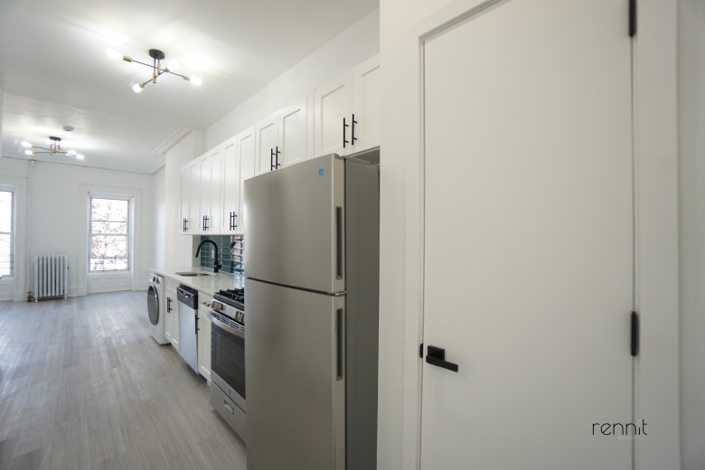 798 Lafayette Ave, Apt 3 Image 11