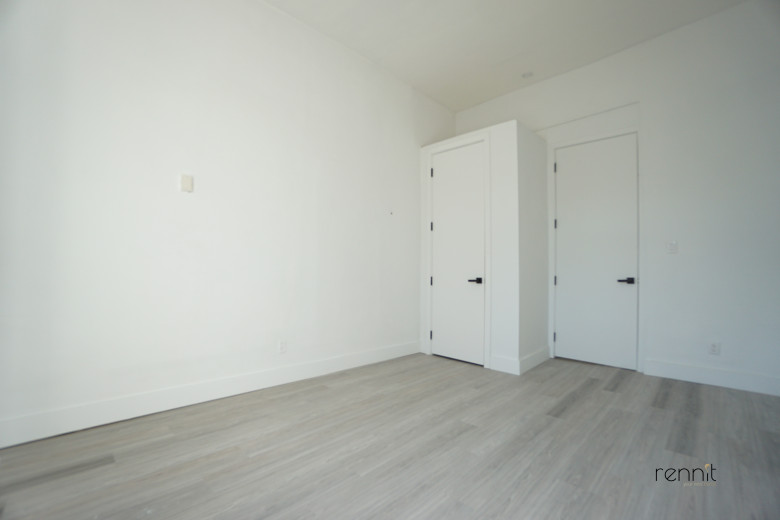 798 Lafayette Ave, Apt 2 Image 5