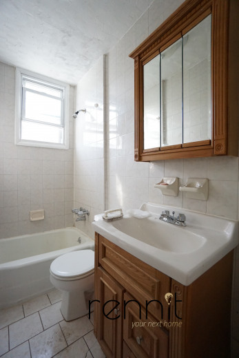 18-66 Linden St, Apt 1L Image 8