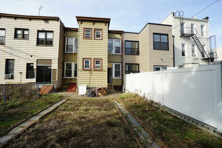 18-66 Linden St, Apt 1L Image 9