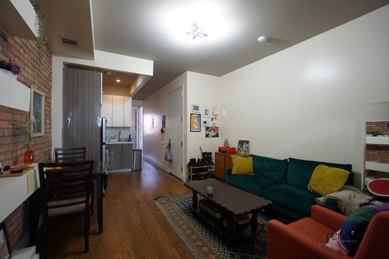 1872 Menahan St, Apt 2R Image 11