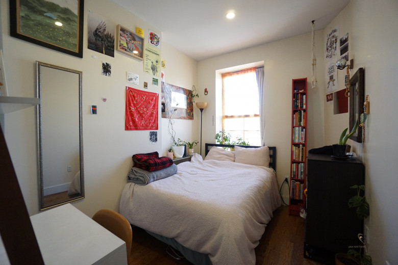 1872 Menahan St, Apt 2R Image 12