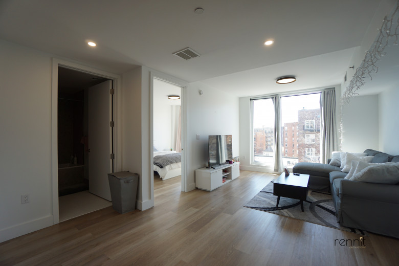 2039 Ocean Ave, Apt 604 Image 4