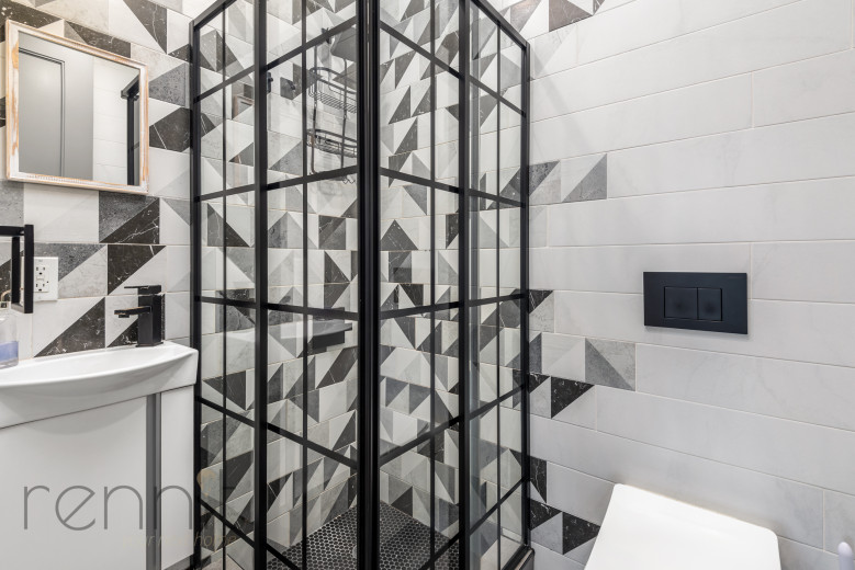 49 Rochester Ave, Apt 3L Image 9