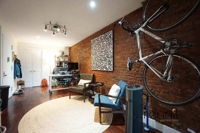 571 St Johns Pl, Apt 4R Image 2