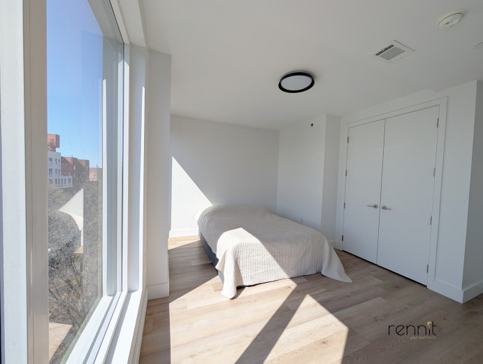 2039 Ocean Ave, Apt 703 Image 11
