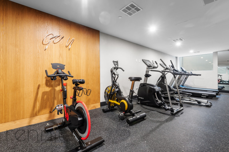 2039 Ocean Ave, Apt 703 Image 17