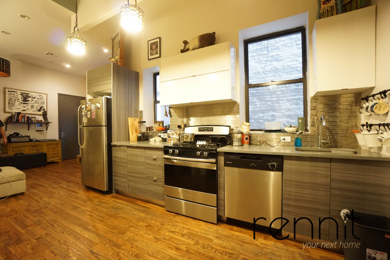 728 Knickerbocker Ave, Apt 1L Image 5