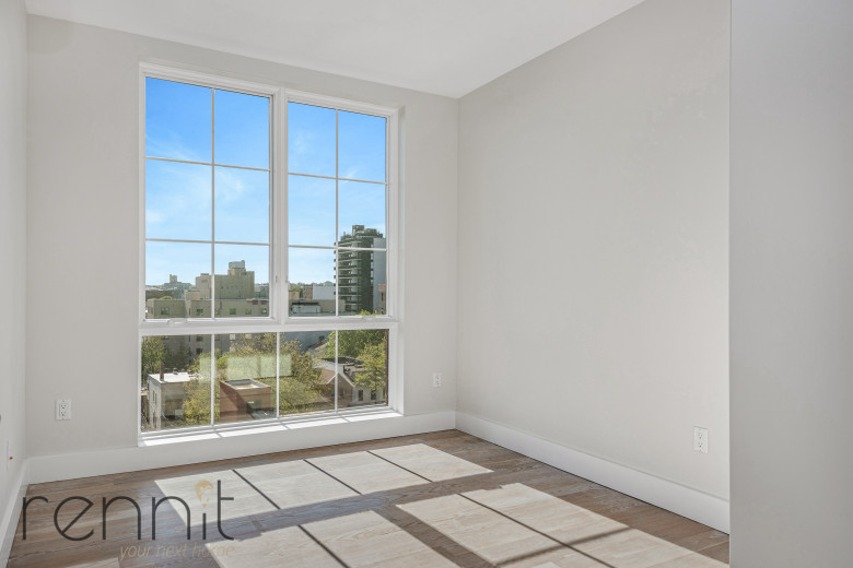 937 Rogers Ave, Apt 5A Image 4