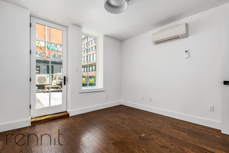 17 Kent Ave, Apt 2 Image 12