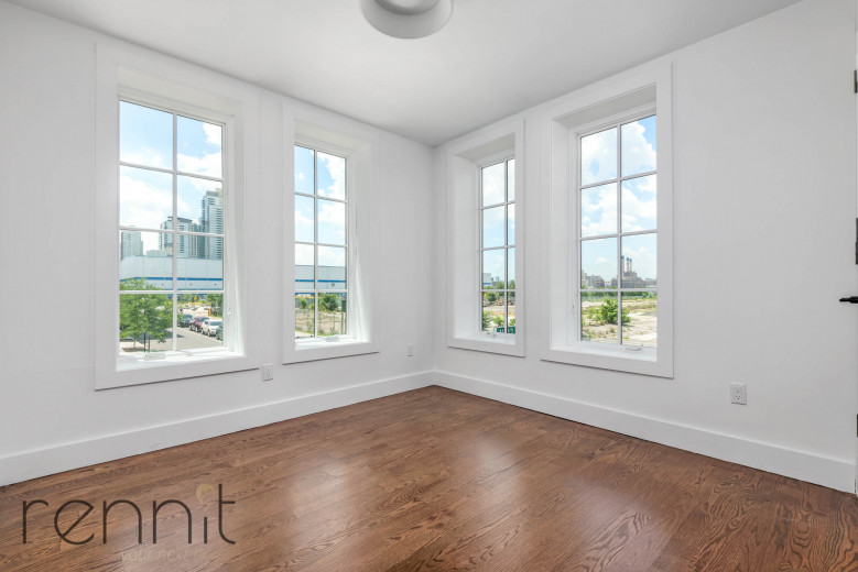 17 Kent Ave, Apt 2 Image 7