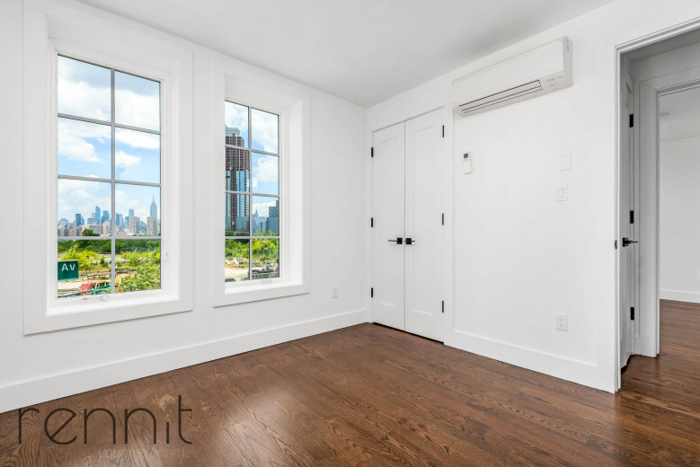 17 Kent Ave, Apt 2 Image 9