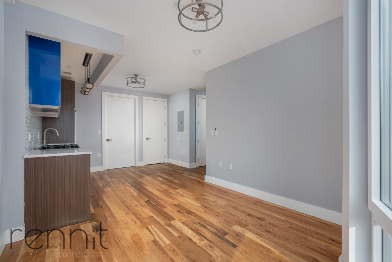56 Ainslie St, Apt 2C Image 2