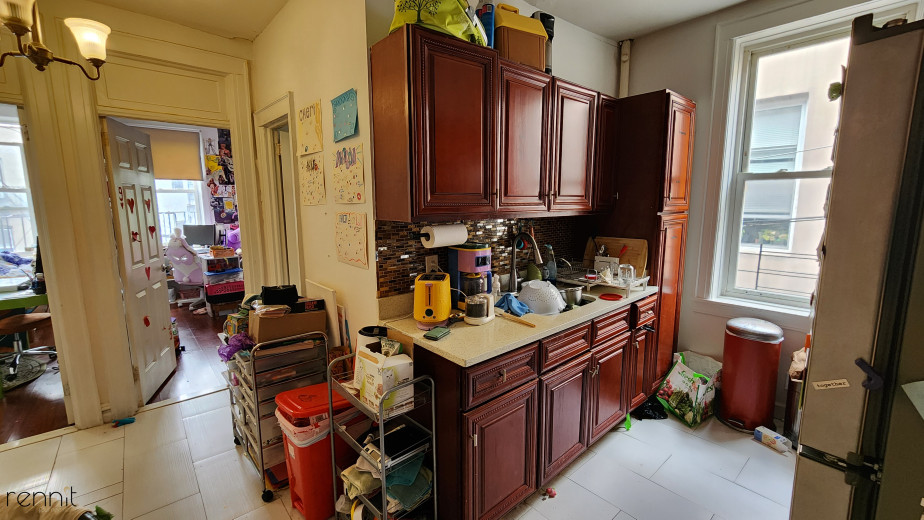 287 Schaefer St, Apt 3 Image 5