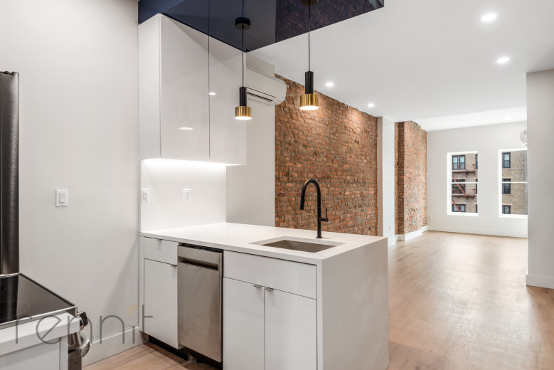 893 4th Ave, Apt 3R Image 3