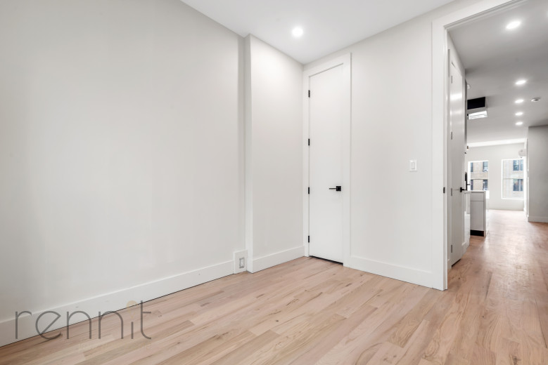 893 4th Ave, Apt 3R Image 7