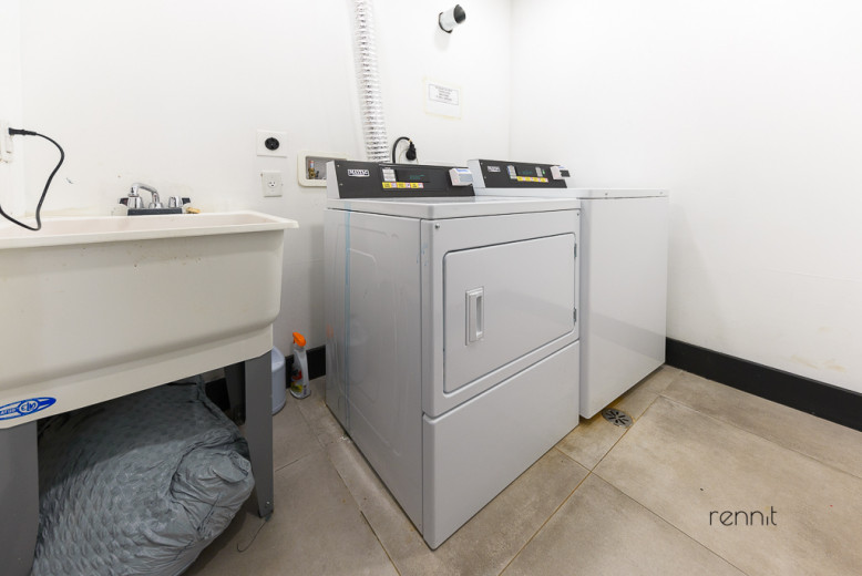 221 Martense St, Apt 4R Image 8