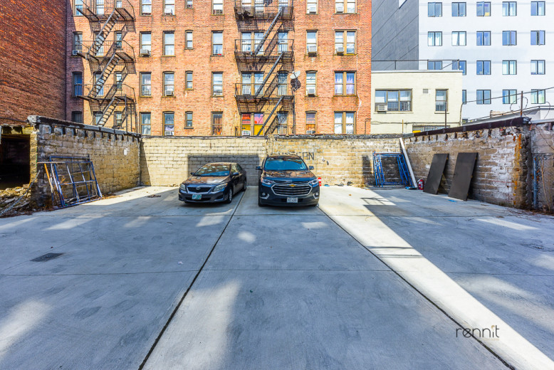 221 Martense St, Apt 4R Image 10