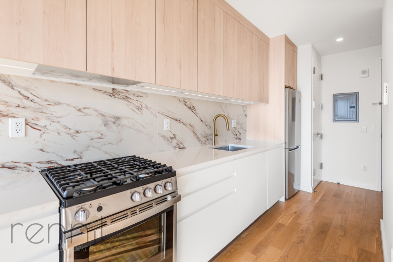 375 Dean St, Apt 1002 Image 3