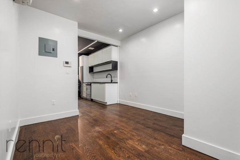 205 Johnson Ave, Apt 2L Image 1